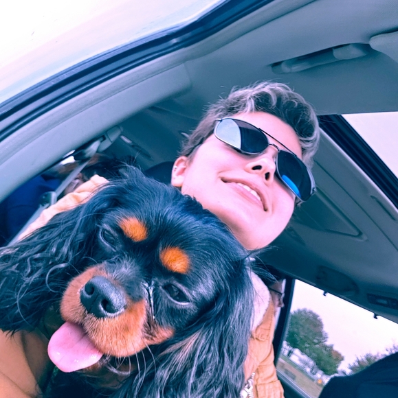 Meet your Posher, Yasi - Picture 1 of 1